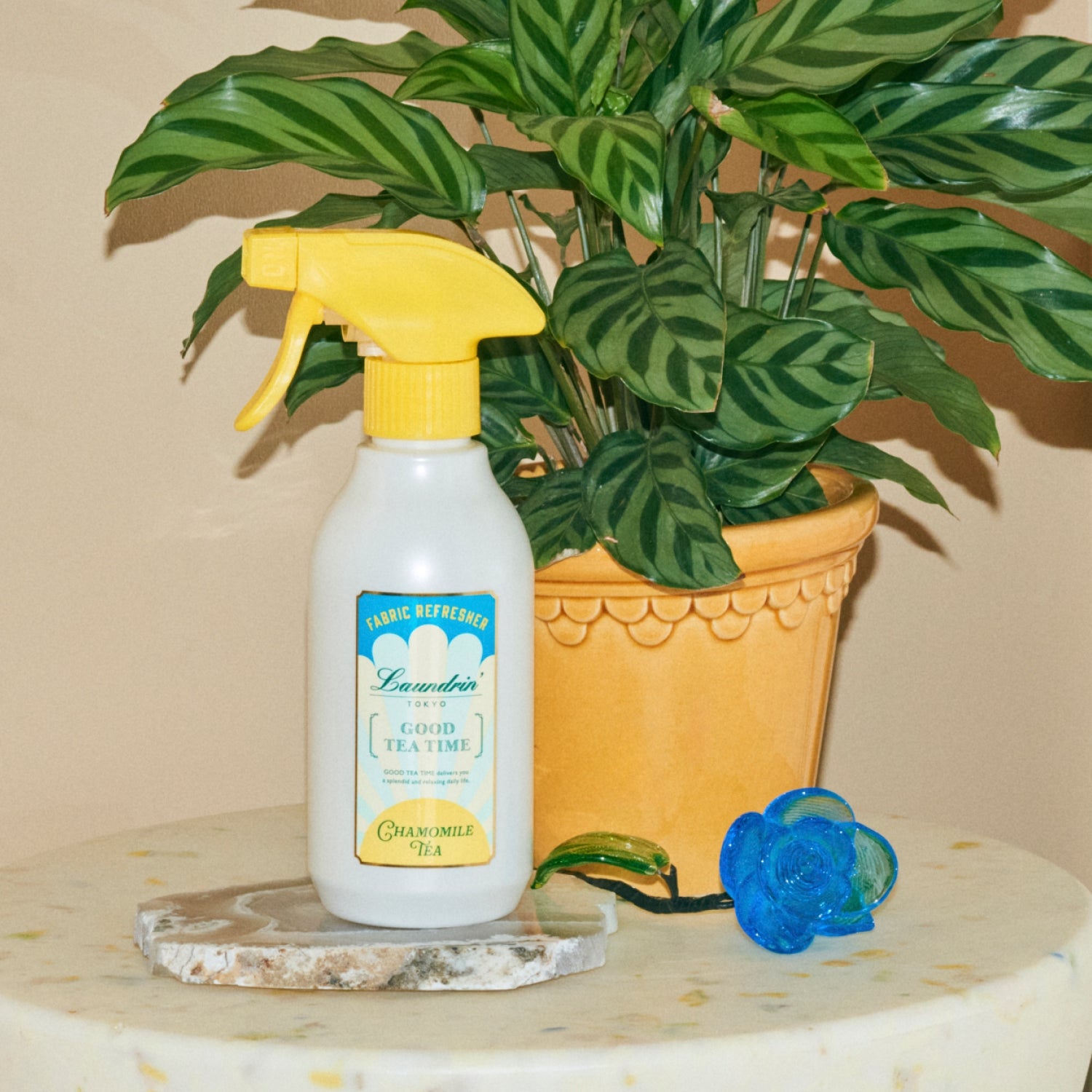 ファブリックミスト カモミールティーの香り 300mL｜ランドリン公式